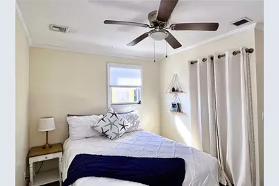 11 Hammond Street #3, Newport, RI 02840 - Photo 5