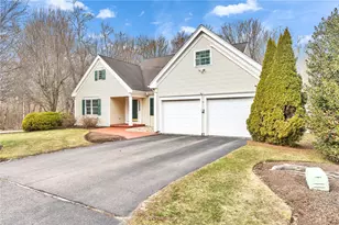 15 Jessica Ln, South Kingstown, RI 02879 - Photo 3