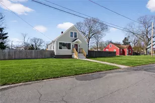 211 Pinnery Ave, Warwick, RI 02886 - Photo 9
