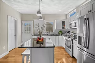 32 Morningside Dr, North Kingstown, RI 02852 - Photo 15