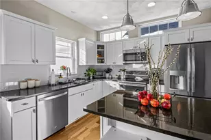 32 Morningside Dr, North Kingstown, RI 02852 - Photo 13