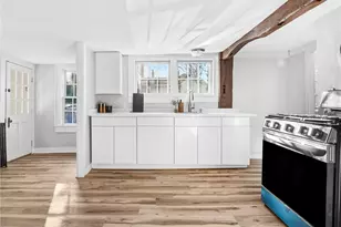 1382 Hope St, Bristol, RI 02809 - Photo 5