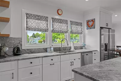 109 Carroll Avenue, Newport, RI 02840 - Photo 11