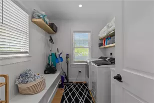 109 Carroll Ave, Newport, RI 02840 - Photo 23