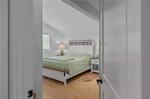 109 Carroll Ave, Newport, RI 02840 - Photo 33