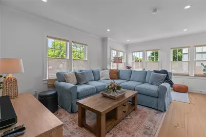 109 Carroll Avenue, Newport, RI 02840 - Photo 5