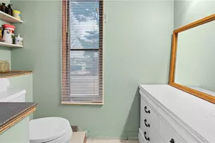 29 Jenks Ave, Central Falls, RI 02863 - Photo 37