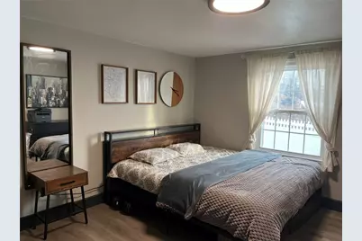 556 Metacom Avenue, Bristol, RI 02809 - Photo 9