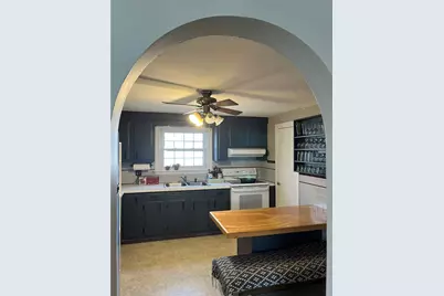 556 Metacom Avenue, Bristol, RI 02809 - Photo 7