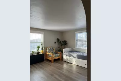 556 Metacom Avenue, Bristol, RI 02809 - Photo 5