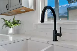 10 Booth Ave, East Providence, RI 02915 - Photo 7