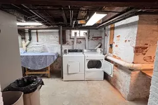 151 Pidge Ave, Pawtucket, RI 02860 - Photo 9