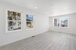 88 Julian St, Providence, RI 02909 - Photo 7