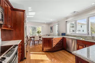 421 Bellevue Ave, Newport, RI 02840 - Photo 9