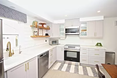 139 Coggeshall Avenue, Newport, RI 02840 - Photo 13