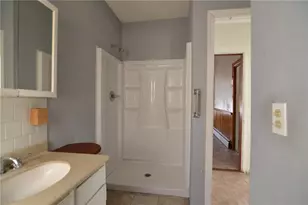 24 Arnold St, Lincoln, RI 02865 - Photo 21