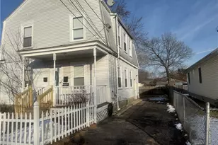 69 Clews St, Pawtucket, RI 02861 - Photo 3