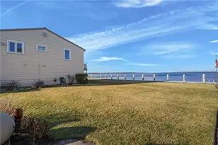 240 Shawomet Ave, Warwick, RI 02889 - Photo 5