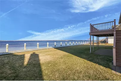 240 Shawomet Avenue, Warwick, RI 02889 - Photo 9