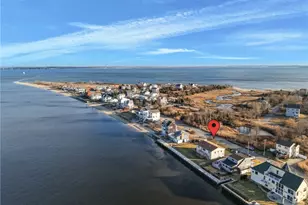 240 Shawomet Ave, Warwick, RI 02889 - Photo 13