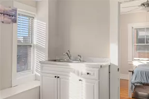 21 Spring St, Newport, RI 02840 - Photo 13