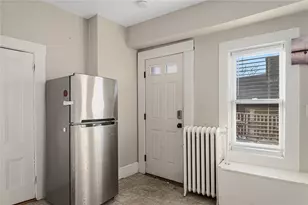 21 Spring St, Newport, RI 02840 - Photo 9