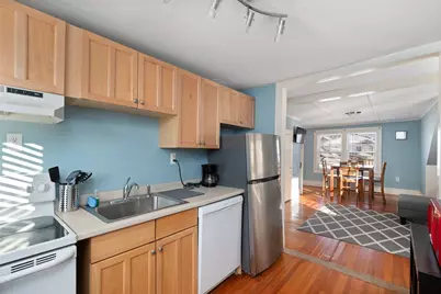21 Spring Street #3, Newport, RI 02840 - Photo 3