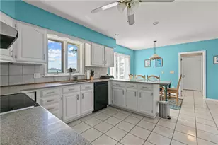 20 Morrison Ave, Middletown, RI 02840 - Photo 9