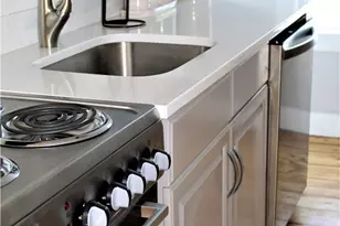 283 Spring St, Newport, RI 02840 - Photo 3