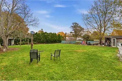 11 Roy Avenue, Middletown, RI 02842 - Photo 5