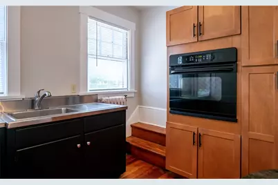 446 Broadway #B, Newport, RI 02840 - Photo 9