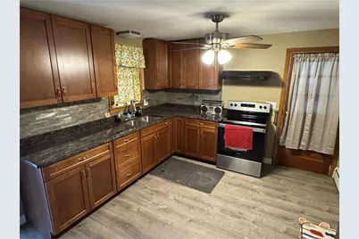 22 Overhill Road, Warren, RI 02885 - Photo 3