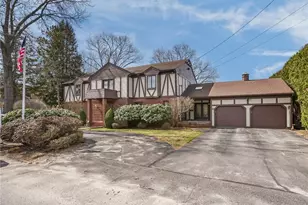 82 Mountain Laurel Dr, Cranston, RI 02920 - Photo 1