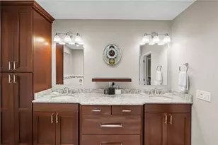 82 Mountain Laurel Dr, Cranston, RI 02920 - Photo 17