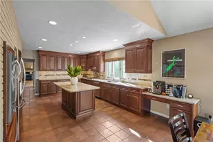 82 Mountain Laurel Dr, Cranston, RI 02920 - Photo 3