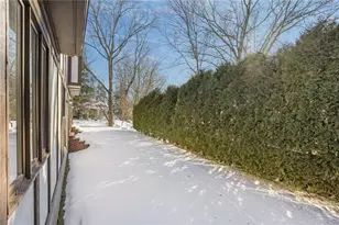 82 Mountain Laurel Dr, Cranston, RI 02920 - Photo 43