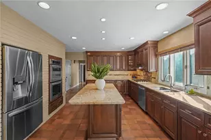 82 Mountain Laurel Dr, Cranston, RI 02920 - Photo 7