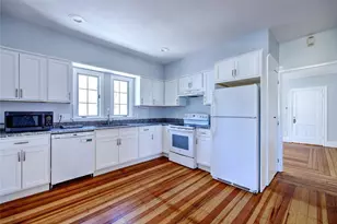 17 Pidge Ave, Pawtucket, RI 02906 - Photo 9