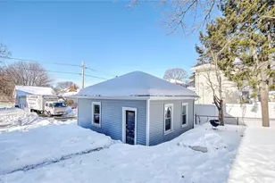 17 Pidge Ave, Pawtucket, RI 02906 - Photo 19