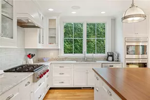 15 Berkeley Ave, Newport, RI 02840 - Photo 3