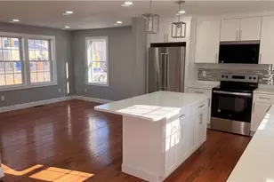 35 Hurley Ave, Pawtucket, RI 02860 - Photo 5