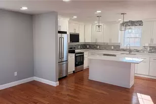 35 Hurley Ave, Pawtucket, RI 02860 - Photo 3