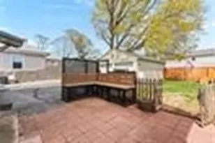 54 Harris St, Pawtucket, RI 02861 - Photo 3