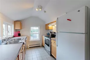 26 Cliff Ave, Newport, RI 02840 - Photo 9