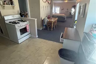 9 Narragansett Ave, Newport, RI 02840 - Photo 3