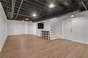 275 Meshanticut Valley Pkwy, Cranston, RI 02920 - Photo 39