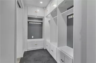 275 Meshanticut Valley Pkwy, Cranston, RI 02920 - Photo 21