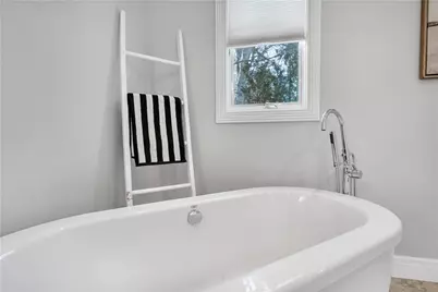 275 Meshanticut Valley Parkway, Cranston, RI 02920 - Photo 31