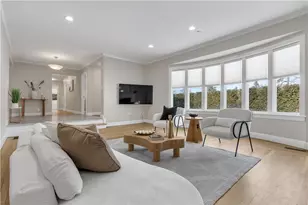 275 Meshanticut Valley Pkwy, Cranston, RI 02920 - Photo 7