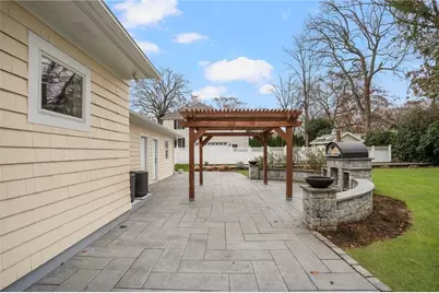 275 Meshanticut Valley Parkway, Cranston, RI 02920 - Photo 41